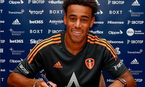 Chi 20 triệu bảng, Leeds United đón tân binh thứ 5 trong mùa hè 2022