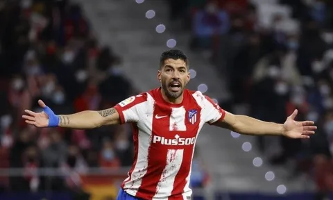 Luis Suarez mở ra cơ hội cho các đội bóng tại Premier League và châu Âu