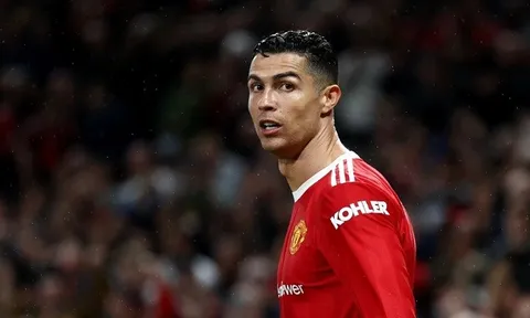 Man United chốt thương vụ Cristiano Ronaldo với giá bất ngờ