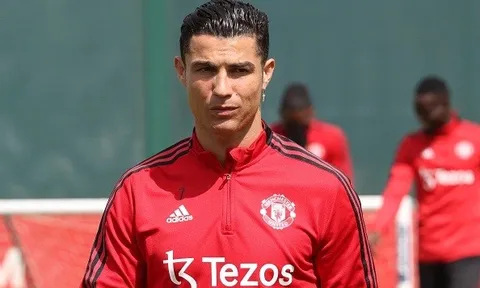 Man United ra thời hạn chót để C.Ronaldo hội quân trong tour du đấu mùa hè