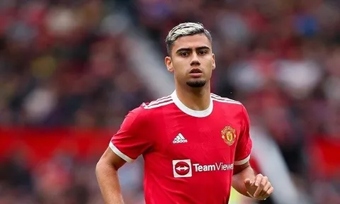 Man United chia tay tiền vệ Andreas Pereira
