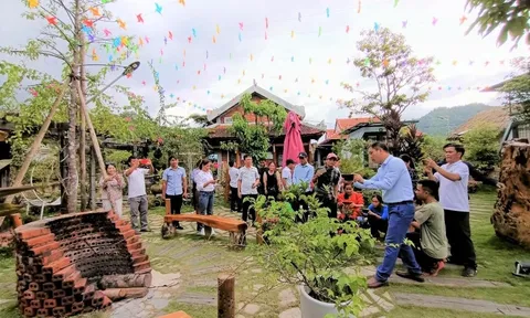 Trang bị kiến thức quảng bá du lịch sinh thái cho đồng bào dân tộc thiểu số