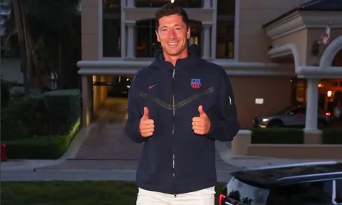Tiền đạo Lewandowski đang tạo nên cơn sốt tại Barcelona