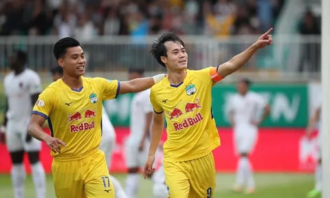 Hoàng Anh Gia Lai - Becamex Bình Dương > 2-1: Văn Toàn giải tỏa cơn khát bàn thắng
