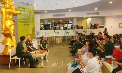 Tình yêu đi qua chiến tranh