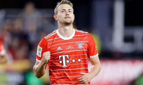 De Ligt than vãn về cường độ tập luyện tại Bayern Munich