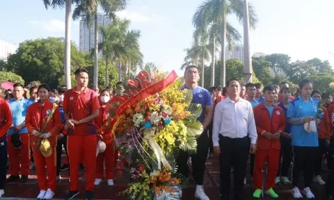 Trung tâm Huấn luyện Thể thao quốc gia Hà Nội dâng hương tưởng niệm các Anh hùng liệt sĩ