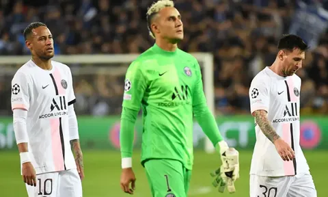 Thủ môn Keylor Navas trên đường rời thủ đô Paris