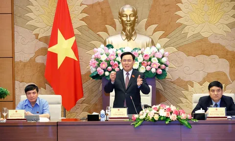 Chủ tịch Quốc hội: Đâu đó trong tư duy, nhận thức và hành động vẫn chưa coi du lịch là một ngành kinh tế