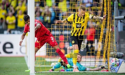 Dortmund nhọc nhằn giành trọn 3 điểm trận mở màn Bundesliga
