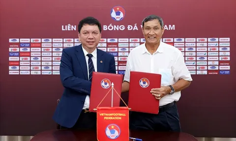 VFF gia hạn hợp đồng với huấn luyện viên trưởng Mai Đức Chung