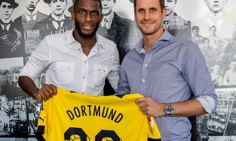Cristiano Ronaldo hết cơ hội chuyển đến thi đấu cho Dortmund