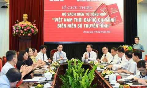 Ra mắt Bộ sách điện tử 'Việt Nam thời đại Hồ Chí Minh - Biên niên sử truyền hình'