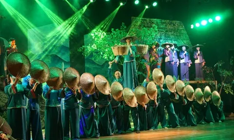 Tuần lễ nghệ thuật khai trương Nhà hát Ca múa nhạc dân gian Việt Bắc