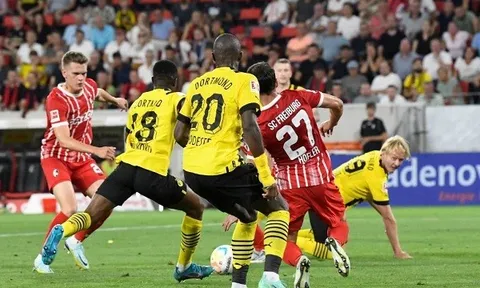 Ngược dòng thành công, Dortmund vươn lên dẫn đầu Bundesliga