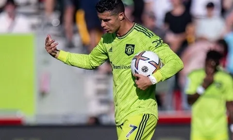 Cầu thủ Man United cãi nhau lớn trước trận thua Brentford