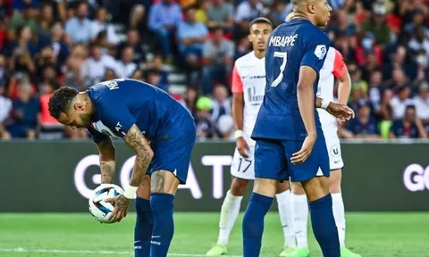 “Lionel Messi hoặc Sergio Ramos có thể đá phạt đền cho Paris Saint-Germain”