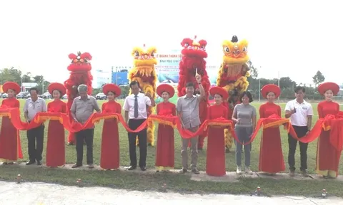 Khánh thành sân bóng đá Mỹ Tân