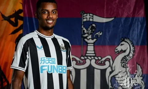 Newcastle United có tân binh đắt giá nhất lịch sử câu lạc bộ