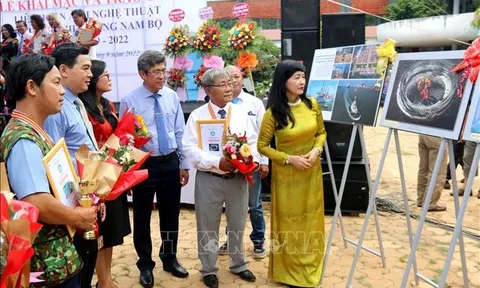 Khai mạc Liên hoan Ảnh nghệ thuật khu vực miền Đông Nam Bộ