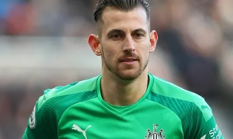 Sau “bom tấn” Antony, Man United tiếp tục đón tân binh