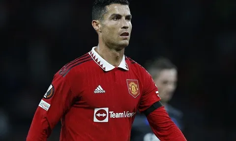 Cristiano Ronaldo có thể đòi chia tay Man United trong tháng Giêng