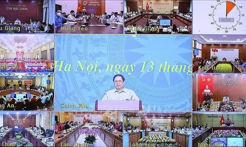 Thủ tướng Chính phủ Phạm Minh Chính: Không để thiếu thuốc, sinh phẩm, vật tư y tế
