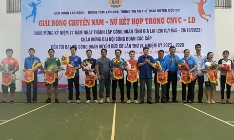 Huyện Đức Cơ tổ chức giải Bóng chuyền nam - nữ kết hợp