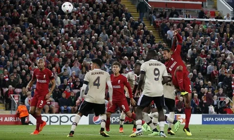 Công nghệ goal-line giúp Liverpool giành chiến thắng tại Champions League