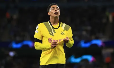 "Ngôi sao" 19 tuổi người Anh thiết lập loạt kỷ lục tại Champions League