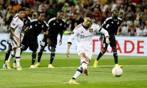Huấn luyện viên Erik ten Hag khen ngợi C.Ronaldo sau bàn thắng đầu tiên tại Europa League