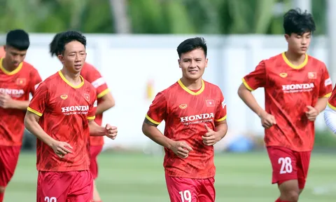 Trước trận đấu Việt Nam - Singapore: Quang Hải bắt nhịp nhanh, Văn Khang được thầy Park quan tâm đặc biệt