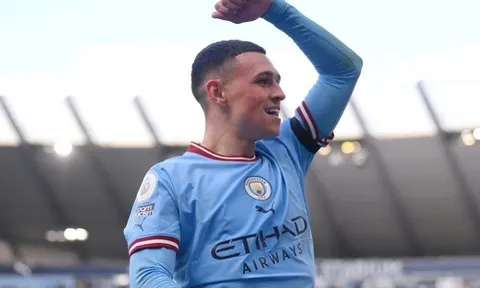 Tiền vệ Phil Foden của Man City phá kỷ lục ghi bàn của Lionel Messi