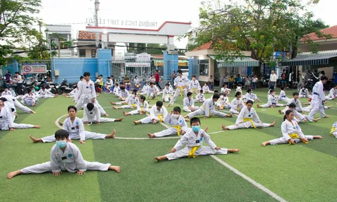 Trường THCS - THPT Lê Lợi tổ chức Kỳ thi nâng đai Taekwondo lần III - 2022