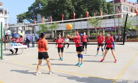 Huyện Phú Tài tổ chức giải Bóng chuyền hơi nữ