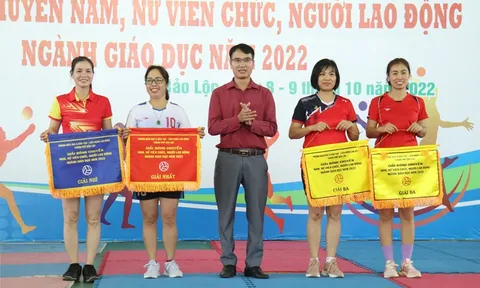 Bế mạc giải Bóng chuyền nam, nữ ngành Giáo dục thành phố Bảo Lộc