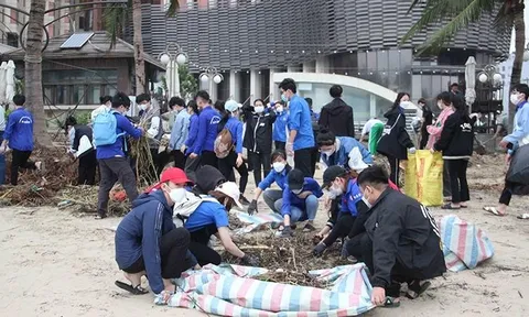 Đà Nẵng: 1.500 đoàn viên, thanh niên ra quân dọn bãi biển 