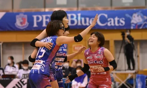 Thanh Thúy cùng PFU BlueCats chơi ấn tượng trong 2 trận mở màn giải Bóng chuyền Nhật Bản 2022-2023