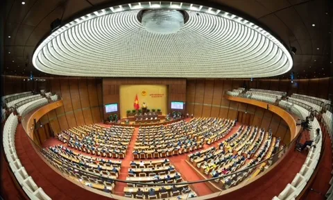 Thông qua Nghị quyết kỳ họp thứ 4 - Quốc hội khóa XV