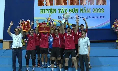 Gần 100 vận động viên tham dự giải Bóng chuyền nam, nữ học sinh THPT huyện Tây Sơn