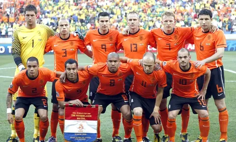 Hà Lan thận trọng trước trận mở màn với Senegal
