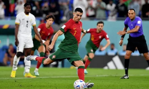Cristiano Ronaldo lập loạt kỷ lục sau chiến thắng của Bồ Đào Nha ở World Cup 2022