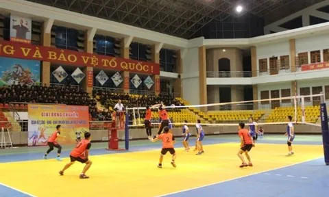  Hơn 200 vận động viên tham gia giải Bóng chuyền đoàn kết Công Nông Binh tỉnh Điện Biên lần thứ 39