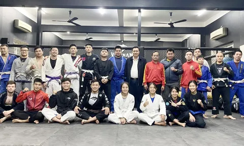 Lãnh đạo đoàn Thể thao Bình Dương thăm, động viên các đội tuyển trước giờ thi đấu Đại hội Thể thao toàn quốc 2022