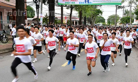 Hơn 2.000 người tham gia Ngày chạy Olympic vì sức khỏe toàn dân tỉnh Trà Vinh năm 2022