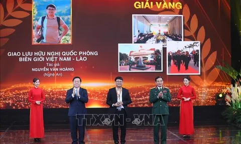 Trao giải Cuộc thi và triển lãm ảnh nghệ thuật cấp quốc gia 'Tự hào một dải biên cương'