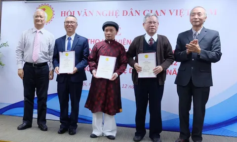 37 công trình, tác phẩm được trao Giải thưởng Văn nghệ dân gian năm 2022