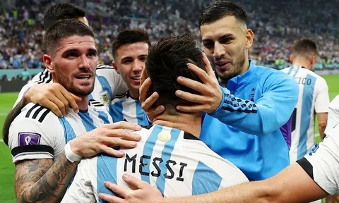 Huấn luyện viên trưởng đội tuyển Croatia khen ngợi Lionel Messi