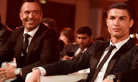 Cristiano Ronaldo mâu thuẫn với người đại diện Jorge Mendes