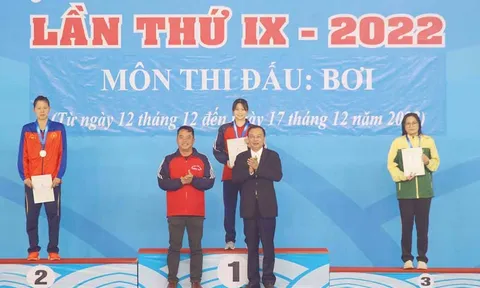 Hưng Nguyên phá kỷ lục, Ánh Viên đánh rơi huy chương vàng vào tay "kình ngư" 14 tuổi